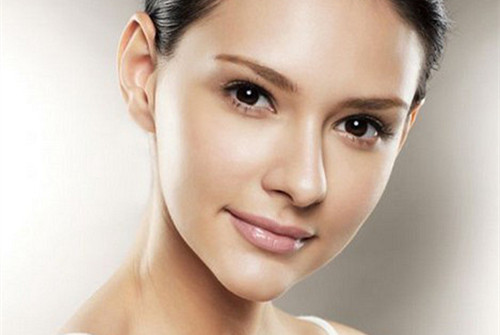 敏感肌选择护肤品，不选贵的，只选对的